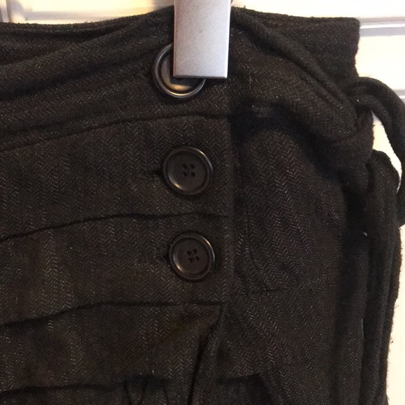 Comptoir does Cottonnier Black Wrap Skirt & Silver thread with fabric crinkle. - Picture 3 of 10